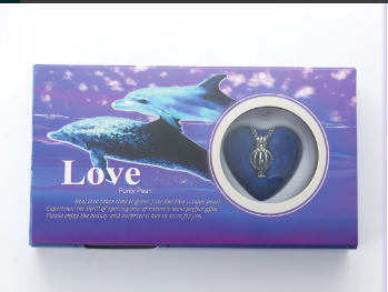 Wish pearl necklace gift box with dolphin scene and heart pendant in round display